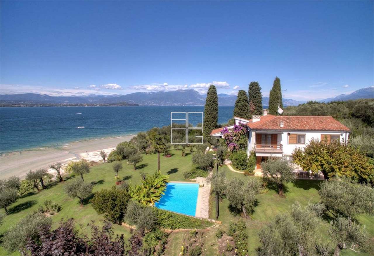 Exclusive lakefront property in Sirmione
