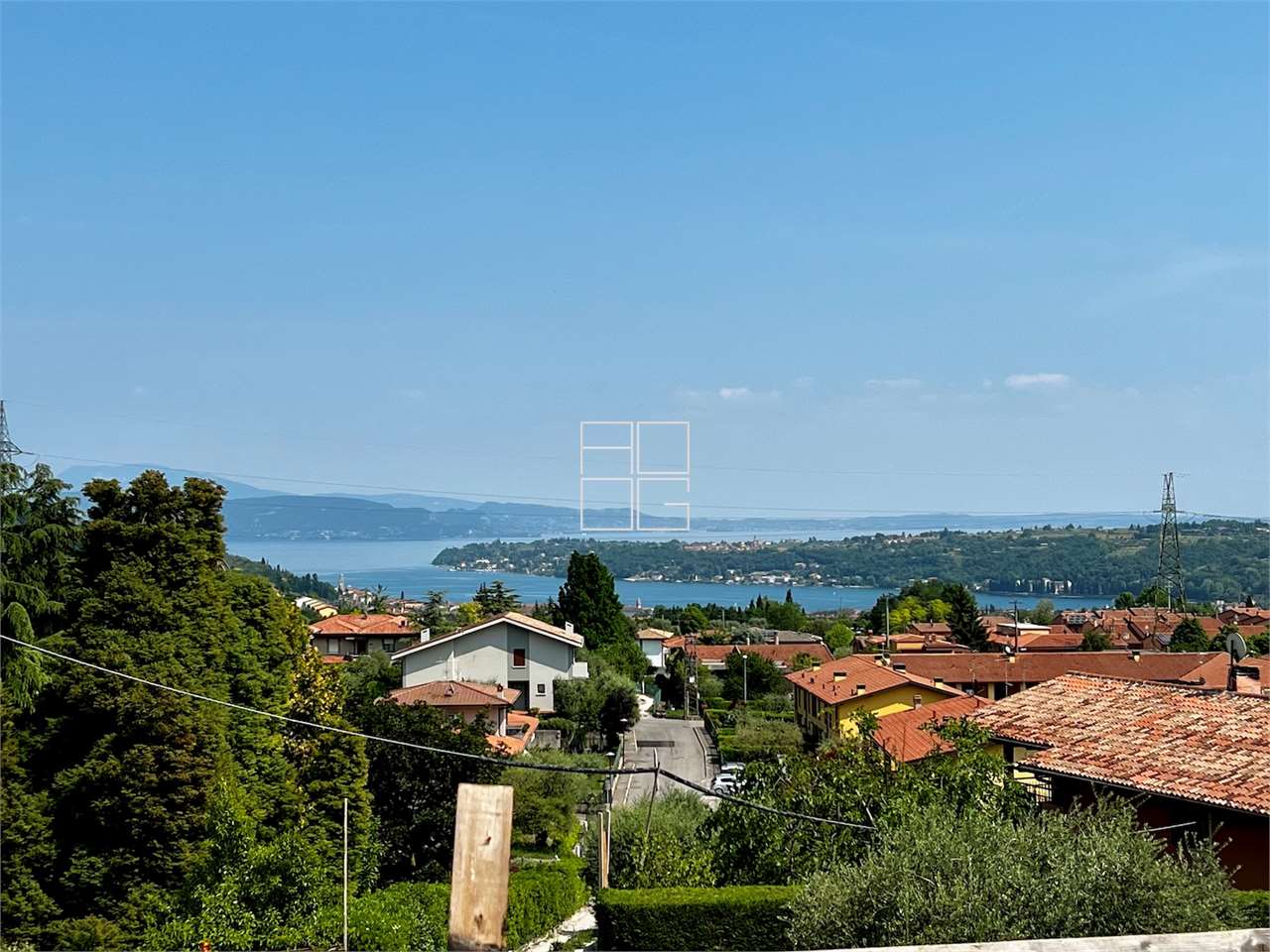 New villas with lake view in Salò