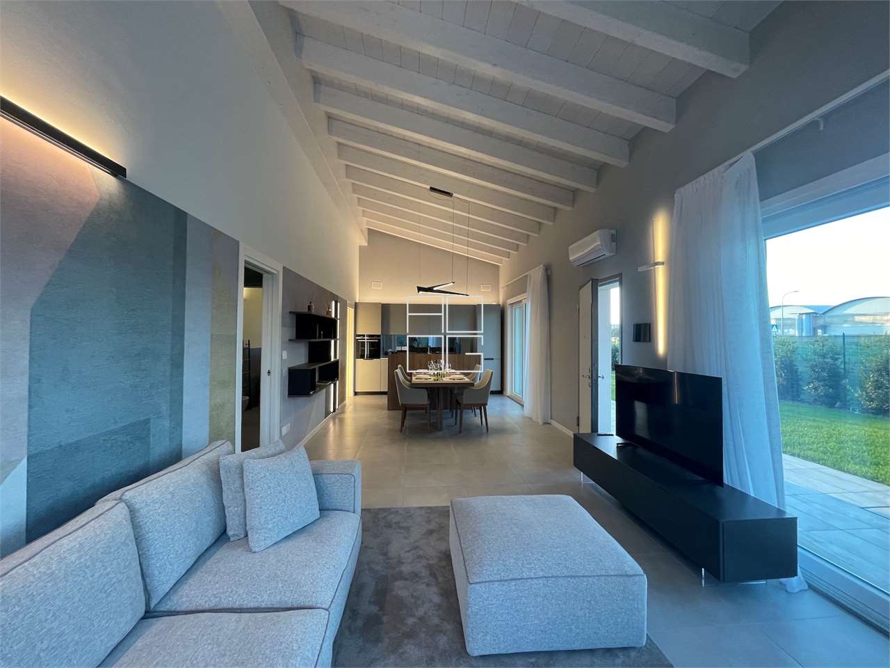Neue Villa der Klasse A4 mit Blick auf denGardasee in Puegnago sul Garda