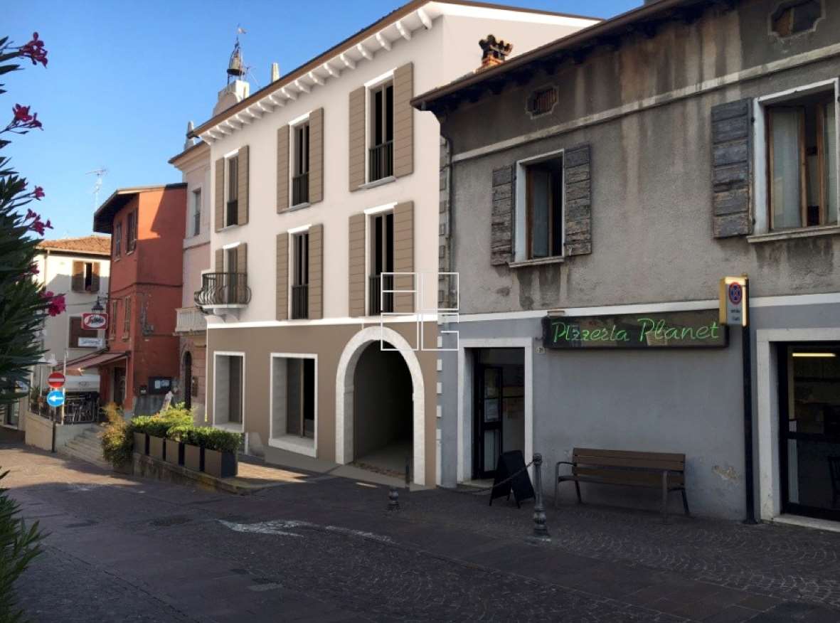 Характерный дом в центре села для B&B в Padenghe sul Garda