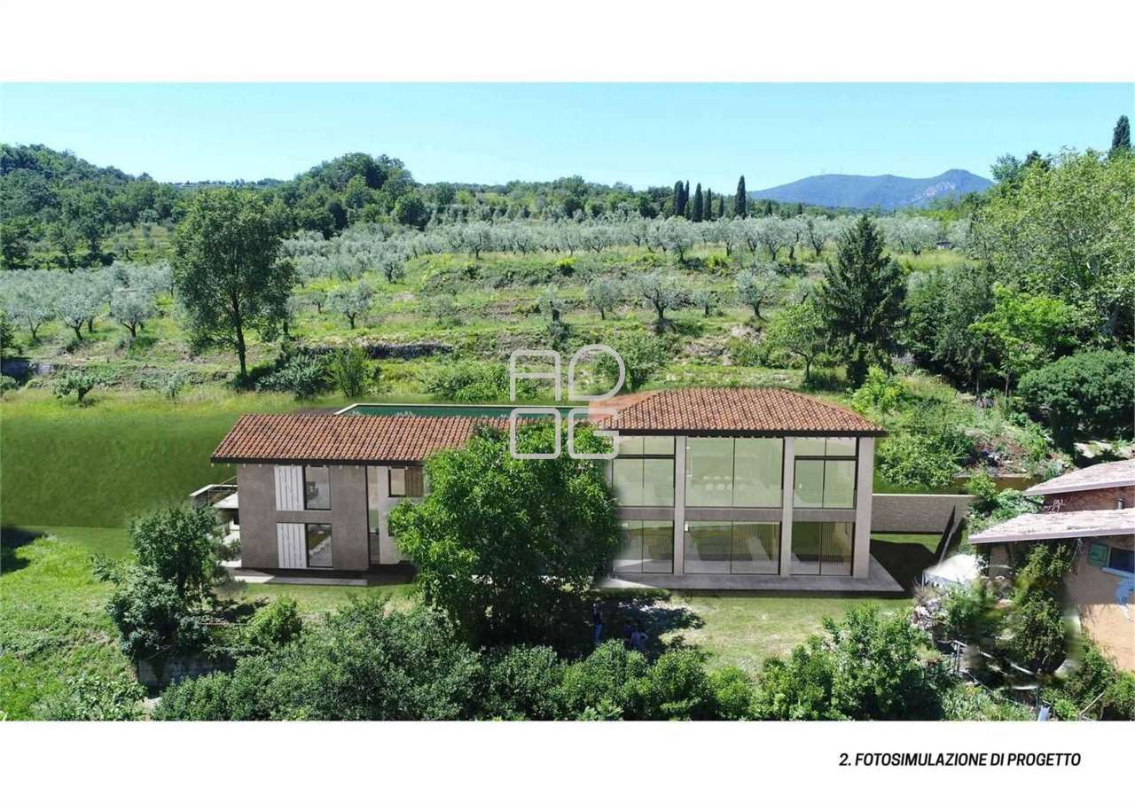 Rustikales Haus zur Renovierung mit Projekt in Salò