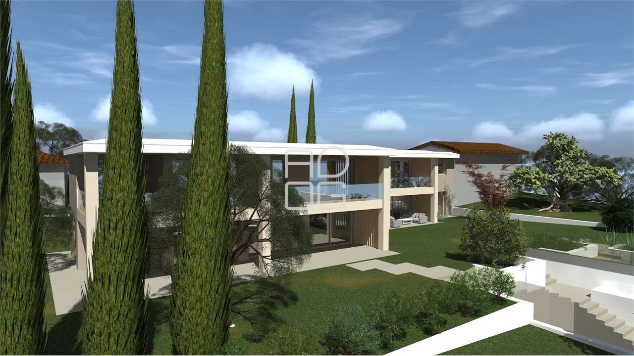 Недвижимость с проектом престижных вилл в Gardone Riviera