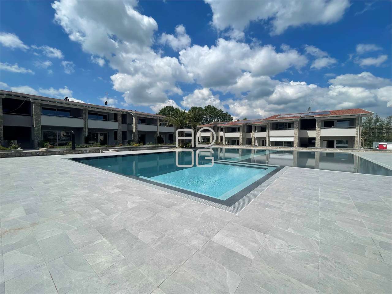 Новая резиденция с бассейном класса А в Desenzano del Garda