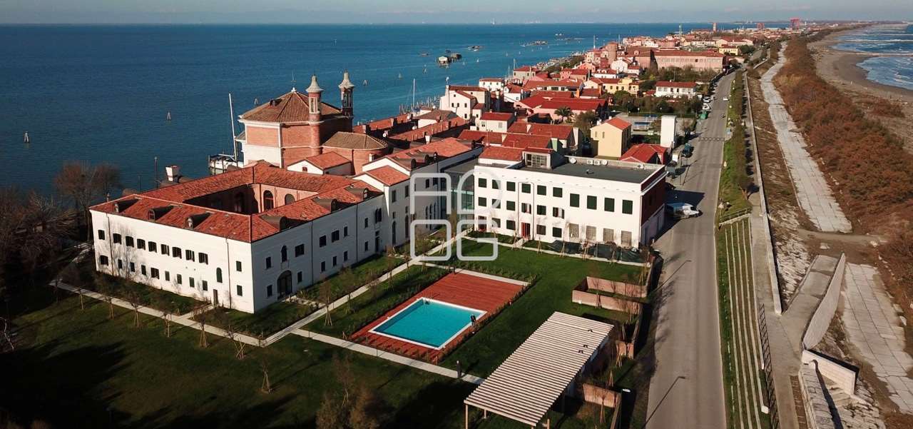 Helle Wohnung in historischem Gebäude am Meer in Venezia