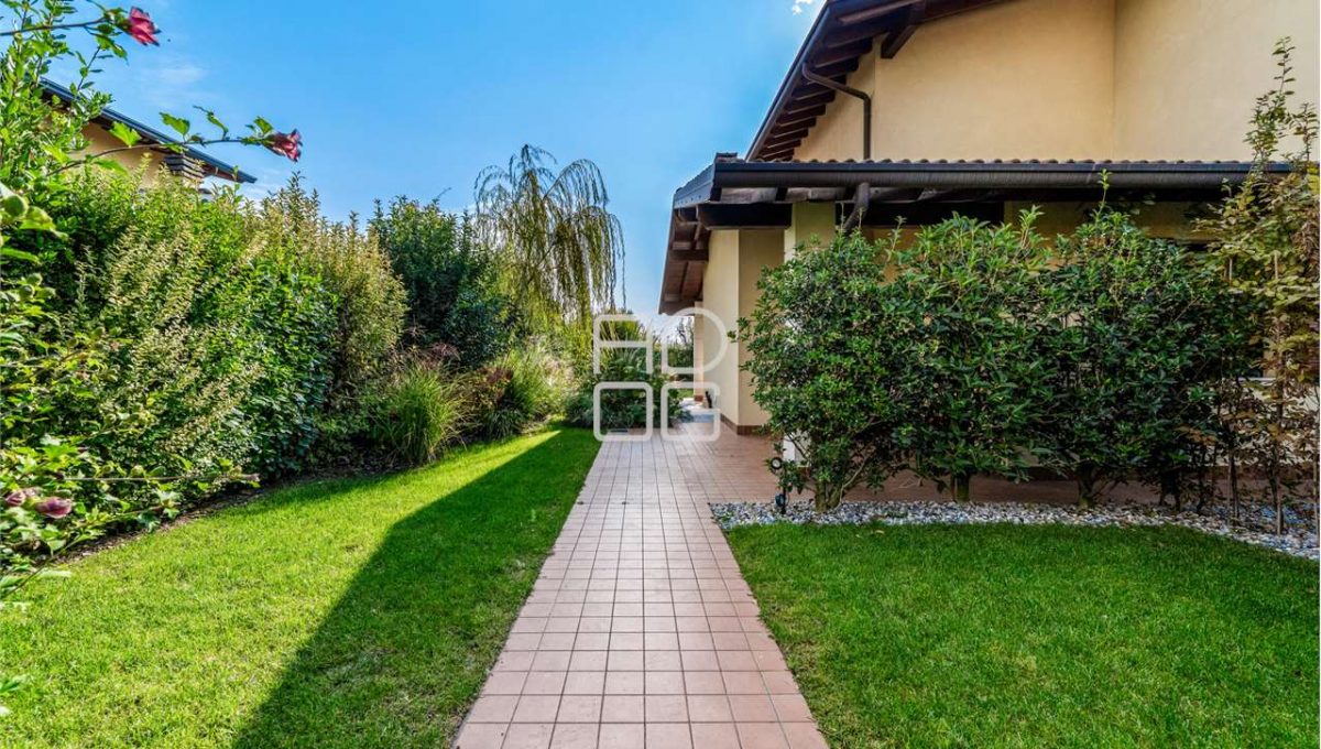 imm_69385-20251028115848-1280-_Watermark_png_mc