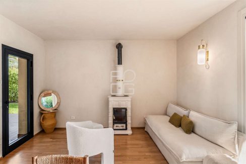 imm_69386-20251030121559-1280-_Watermark_png_mc