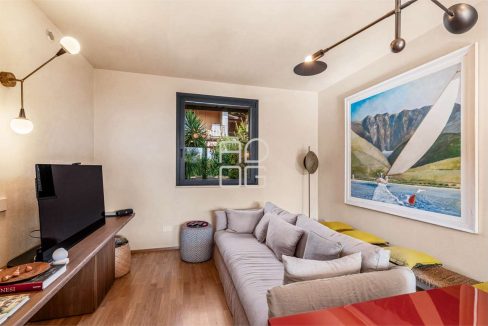 imm_69390-20251030121556-1280-_Watermark_png_mc