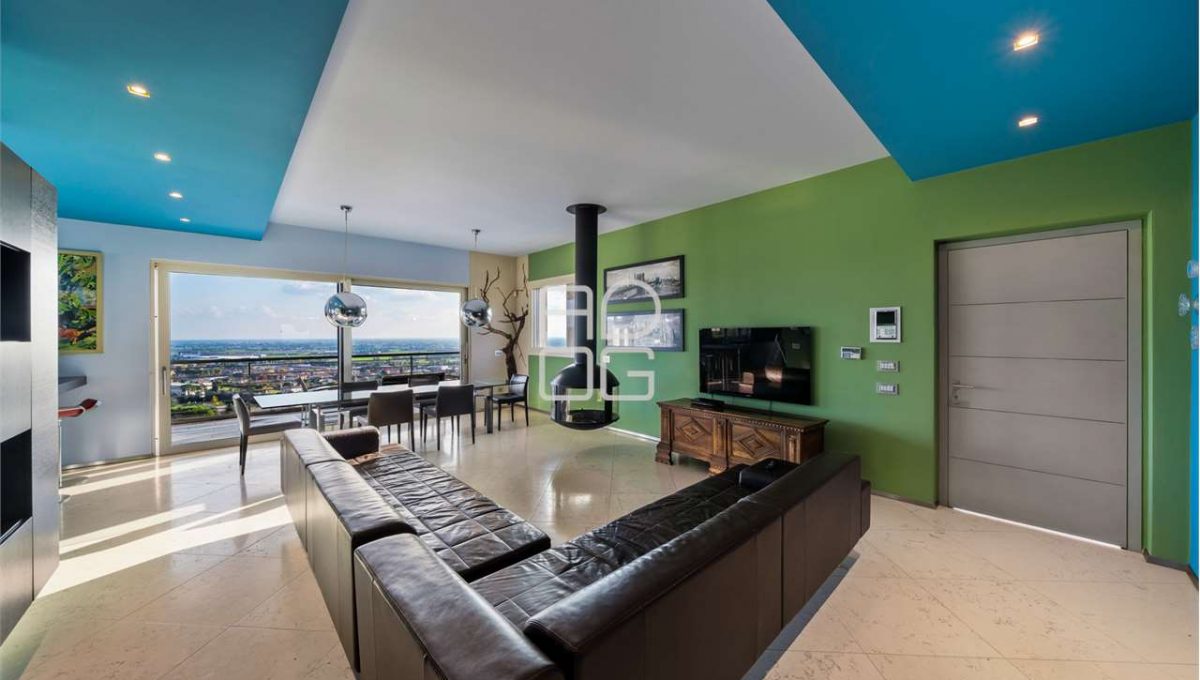 imm_69469-20251028220744-1280-_Watermark_png_mc