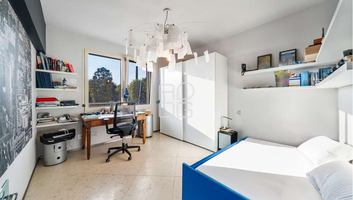 imm_69478-20251028220744-1280-_Watermark_png_mc