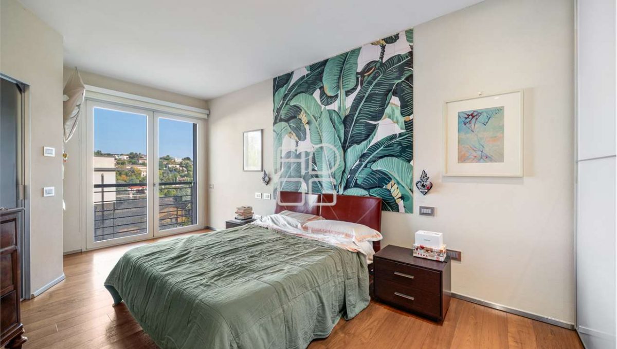 imm_69479-20251028220744-1280-_Watermark_png_mc