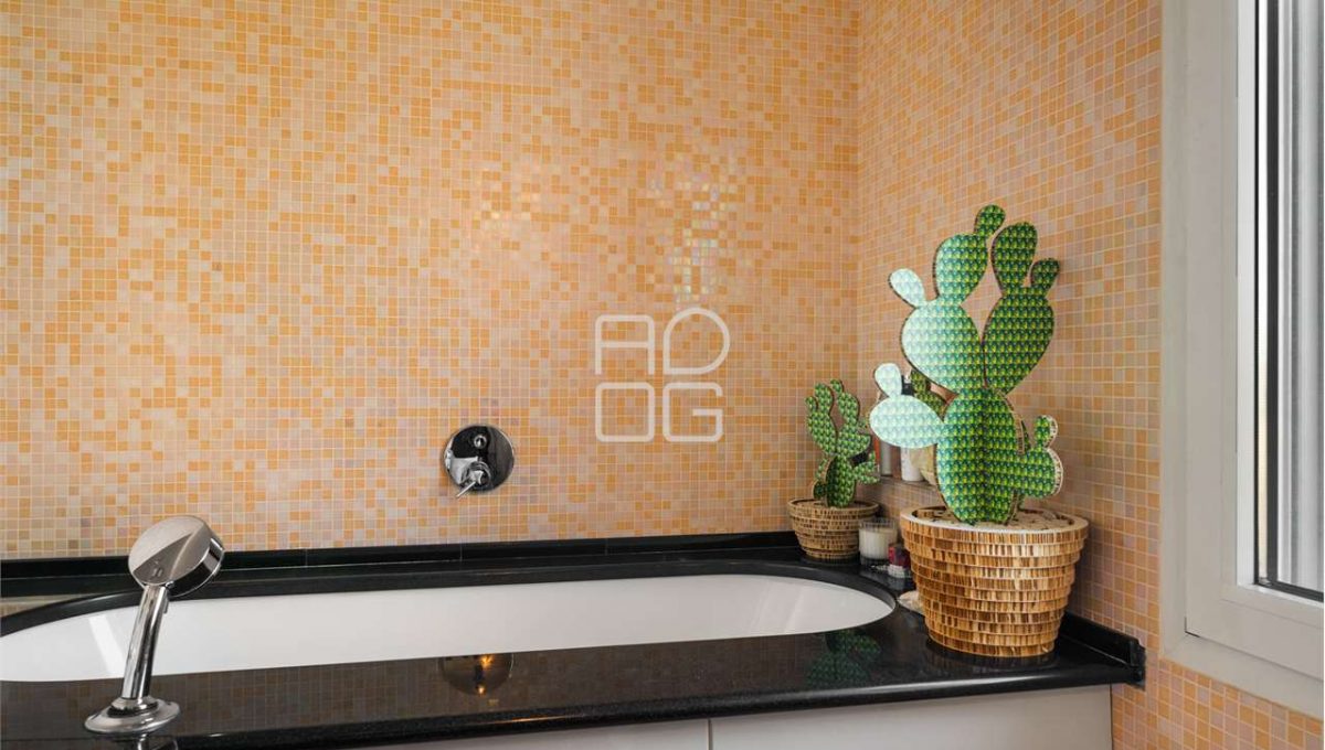 imm_69481-20251028220744-1280-_Watermark_png_mc