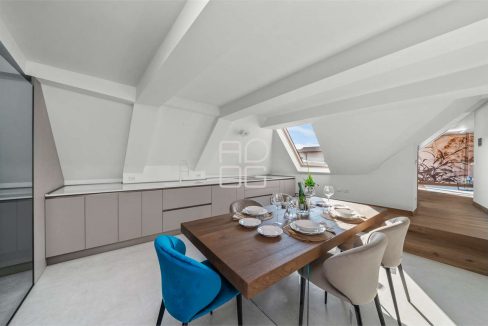 imm_64010-20251118175926-1280-_Watermark_png_mc