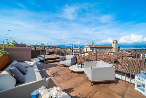 imm_65367-20251118183742-1280-_Watermark_png_mc