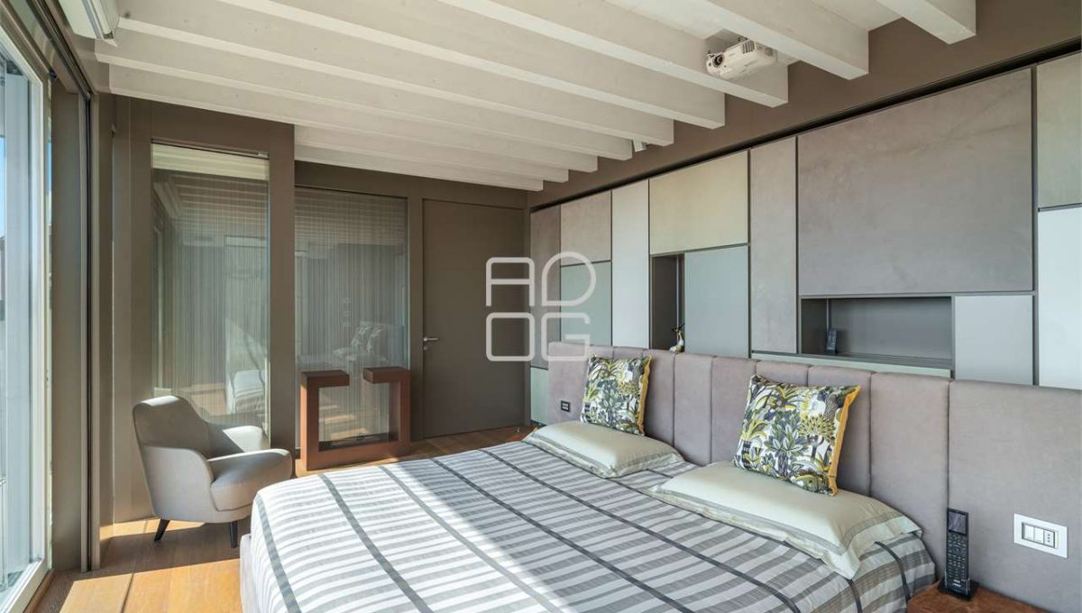 imm_65604-20250508212606-1280-_Watermark_png_mc