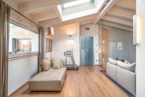 imm_65611-20250508212303-1280-_Watermark_png_mc