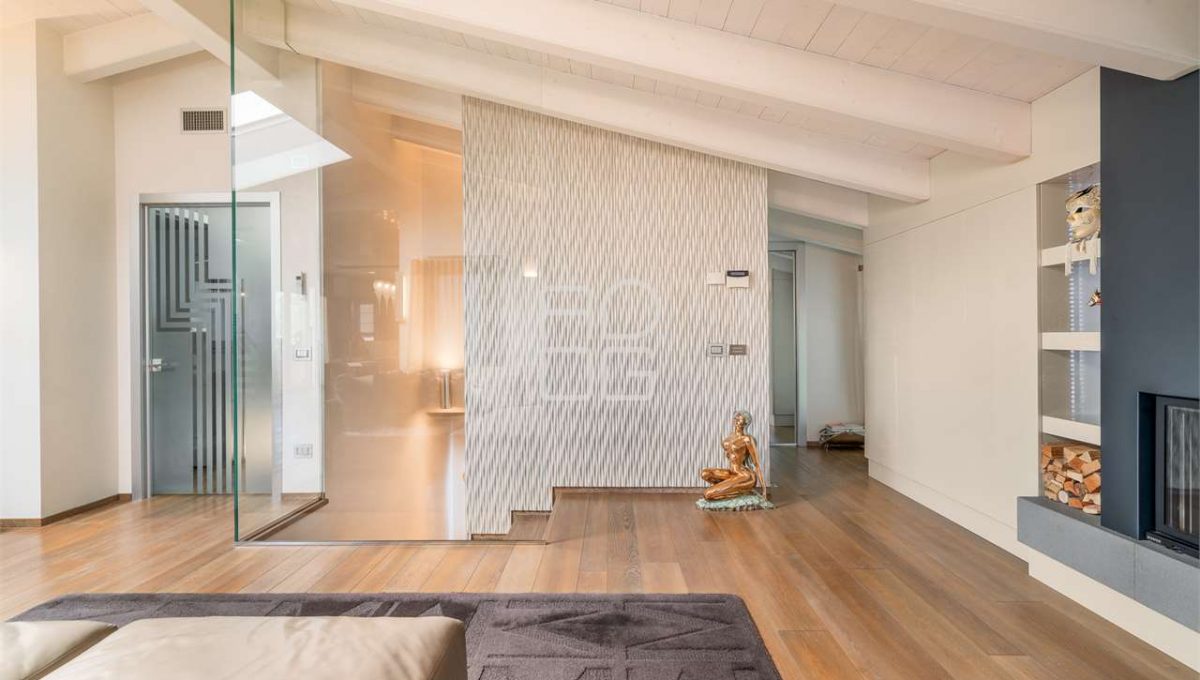 imm_65614-20250508212313-1280-_Watermark_png_mc