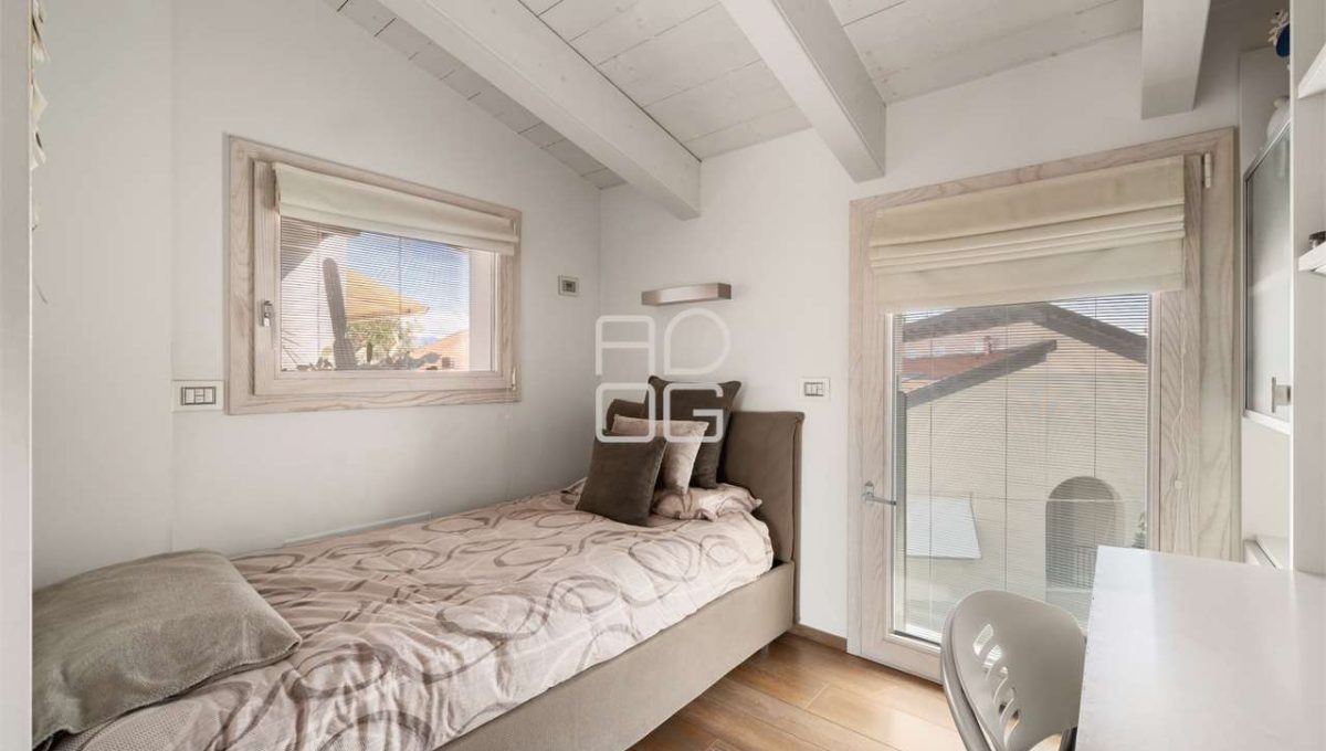 imm_65617-20250508212732-1280-_Watermark_png_mc