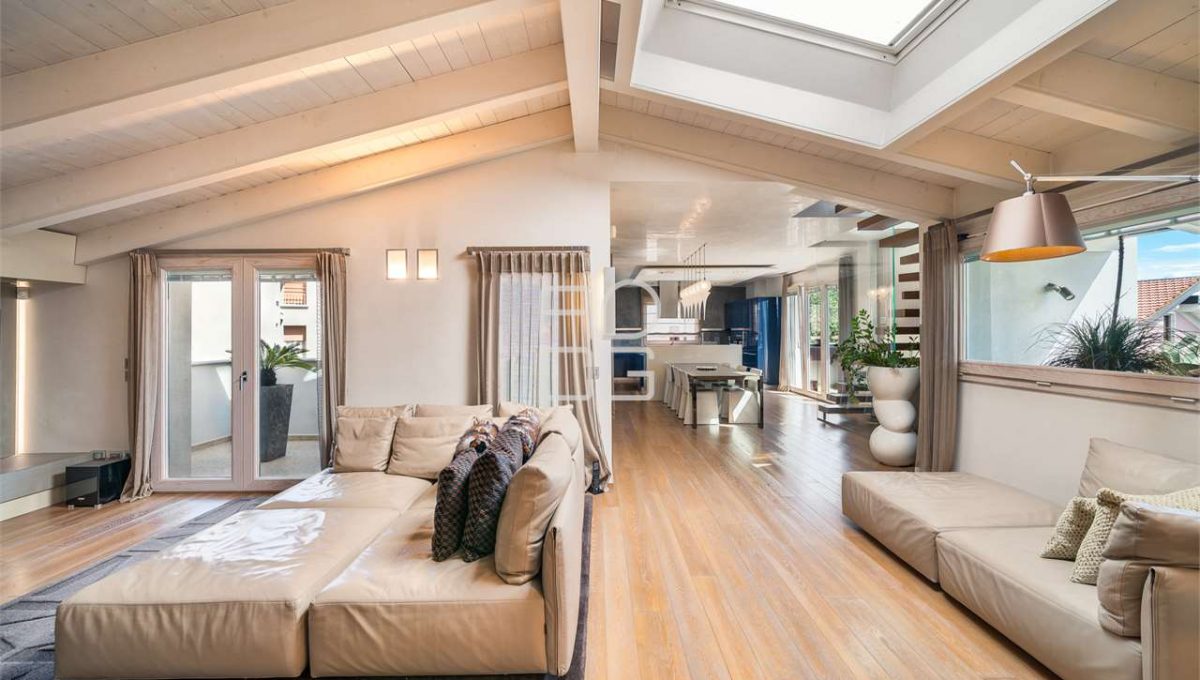 imm_65627-20250508212210-1280-_Watermark_png_mc