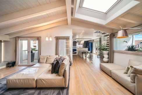 imm_65627-20250508212210-1280-_Watermark_png_mc