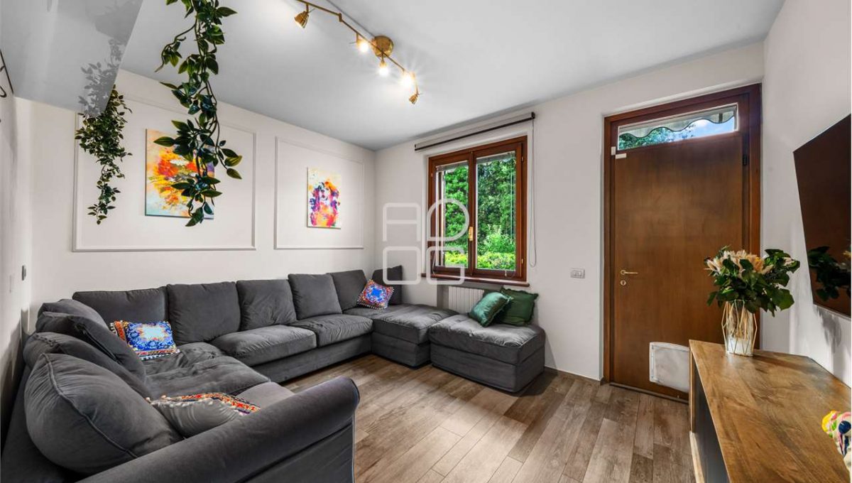 imm_69362-20251103155932-1280-_Watermark_png_mc