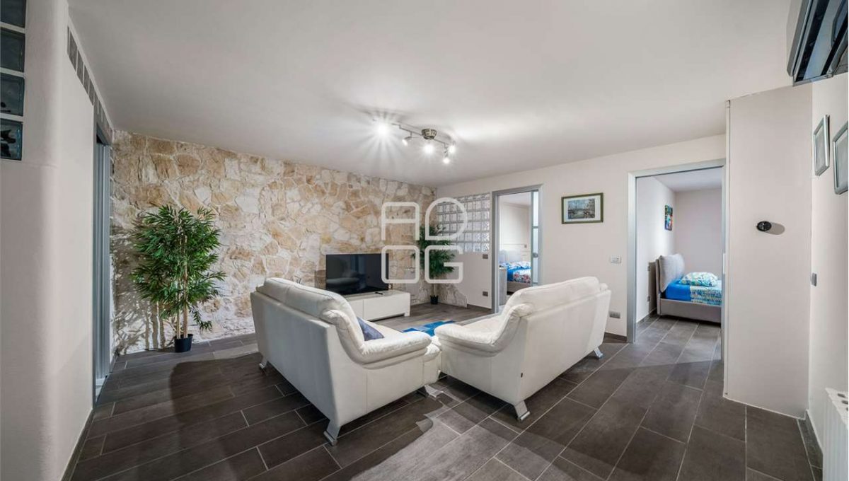 imm_69371-20251103160257-1280-_Watermark_png_mc