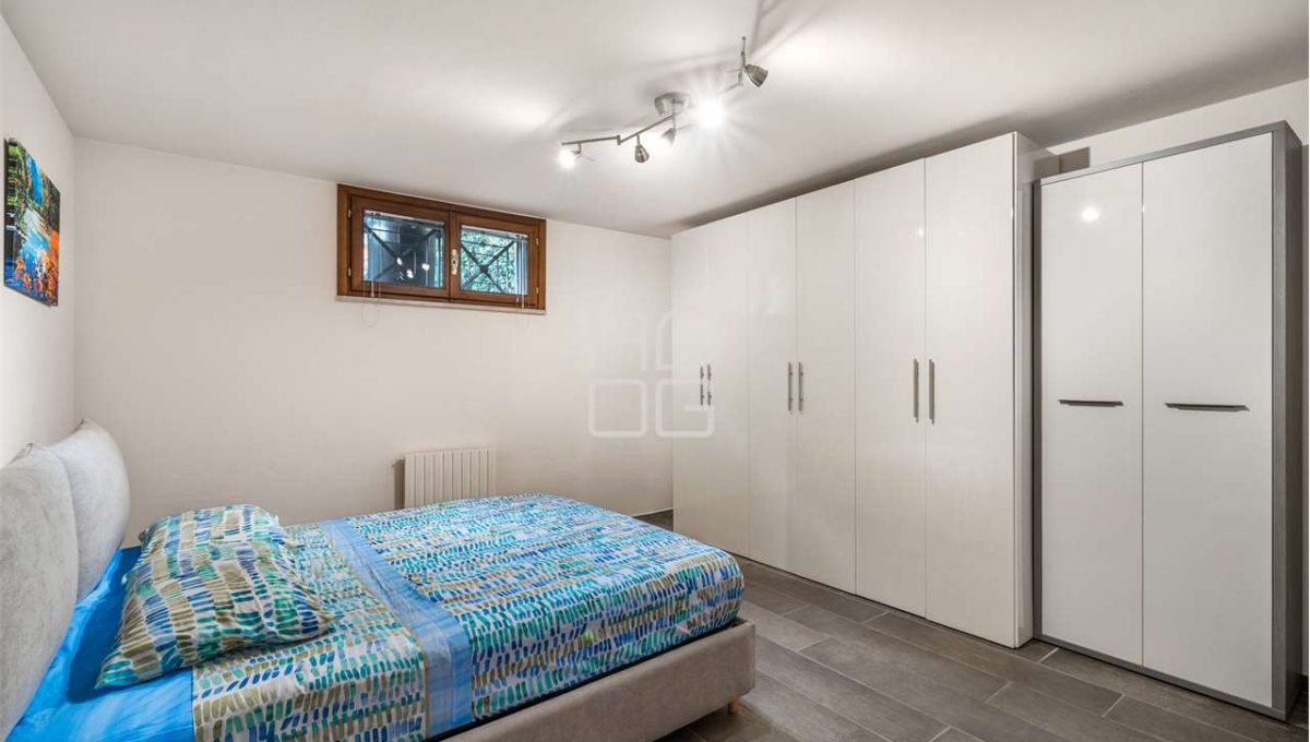 imm_69374-20251103160300-1280-_Watermark_png_mc