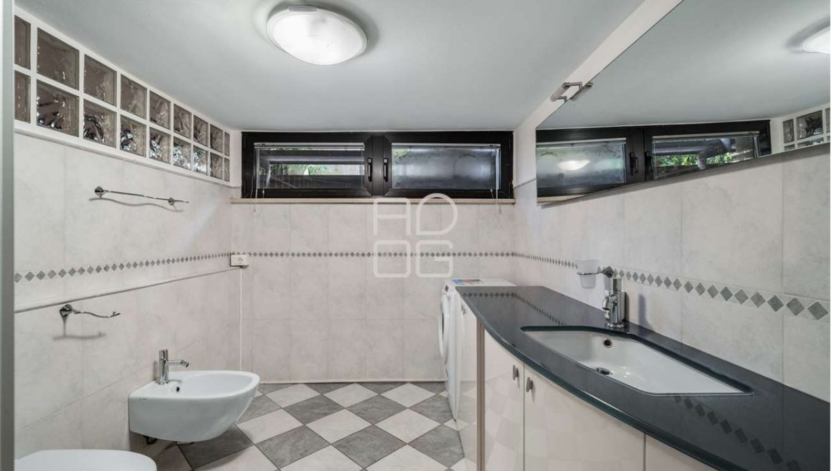 imm_69378-20251103160319-1280-_Watermark_png_mc