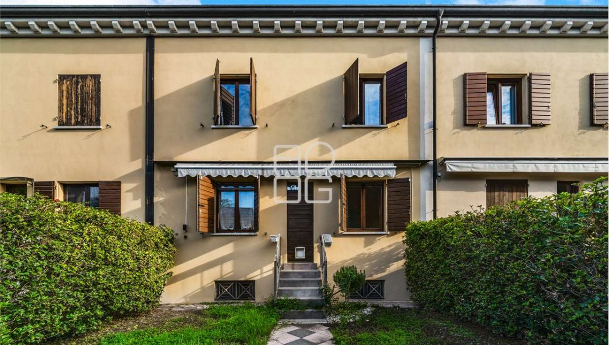 imm_69381-20251103155045-1280-_Watermark_png_mc