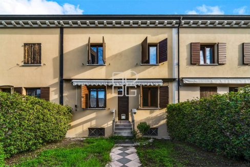 imm_69381-20251103155045-1280-_Watermark_png_mc