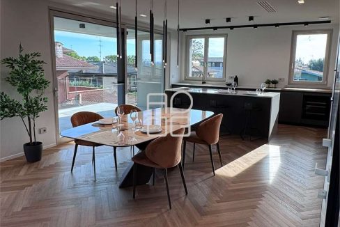 imm_69582-20251108112140-1280_Watermark_png_mc