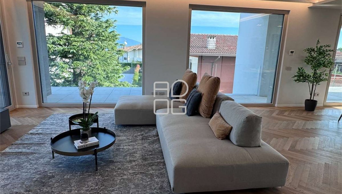 imm_69584-20251108112040-1280-_Watermark_png_mc