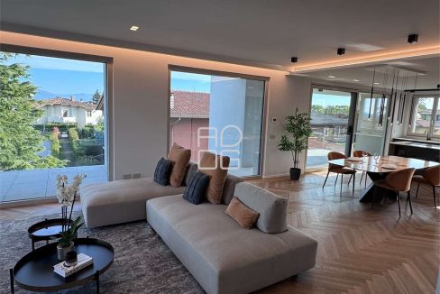 imm_69585-20251108112037-1280-_Watermark_png_mc