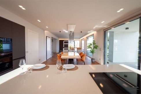 imm_69588-20251108112152-1280-_Watermark_png_mc