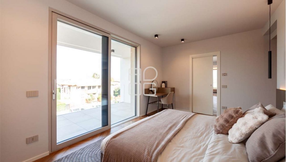 imm_69592-20251108112258-1280-_Watermark_png_mc