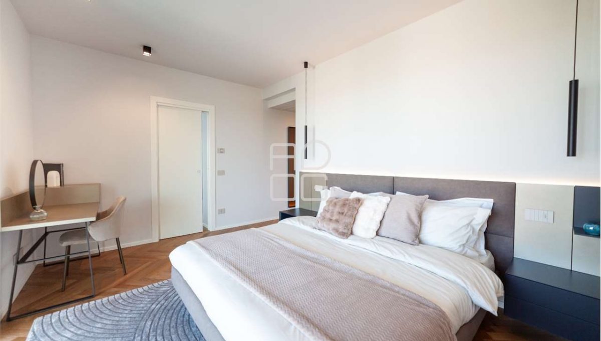 imm_69594-20251108112254-1280-_Watermark_png_mc