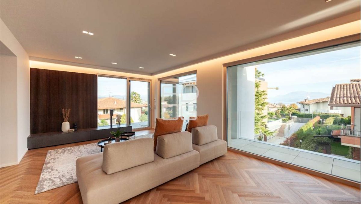 imm_69596-20251108112127-1280-_Watermark_png_mc