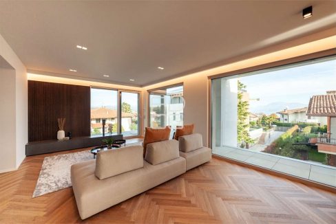 imm_69596-20251108112127-1280-_Watermark_png_mc