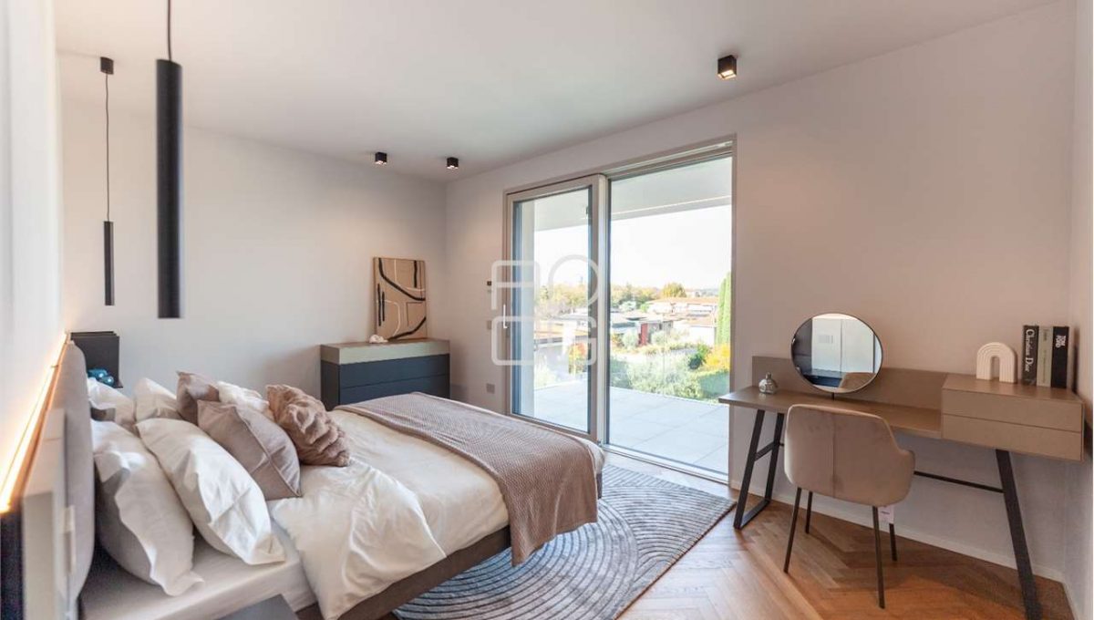 imm_69603-20251108112338-1280-_Watermark_png_mc