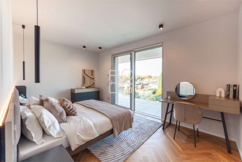 imm_69603-20251108112338-1280-_Watermark_png_mc