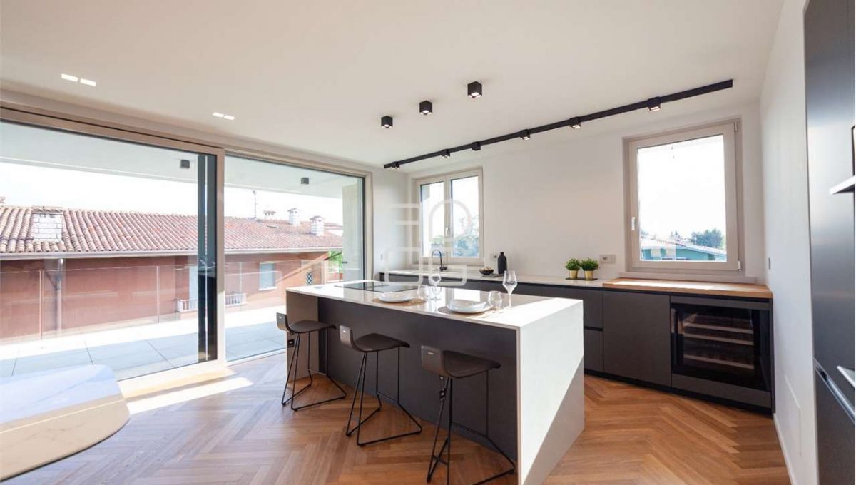 imm_69604-20251108112213-1280-_Watermark_png_mc