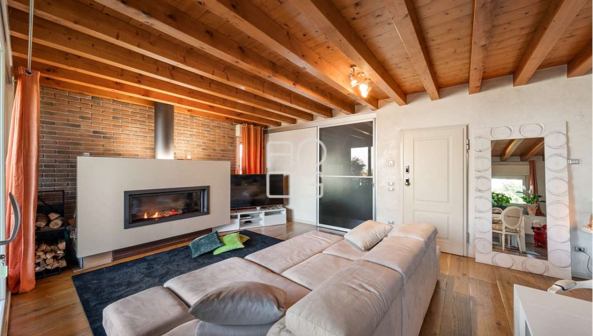 imm_69760-20251120102912-1280-_Watermark_png_mc