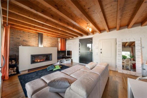 imm_69760-20251120102912-1280-_Watermark_png_mc