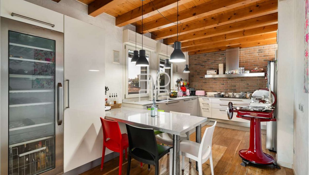 imm_69762-20251120102917-1280-_Watermark_png_mc