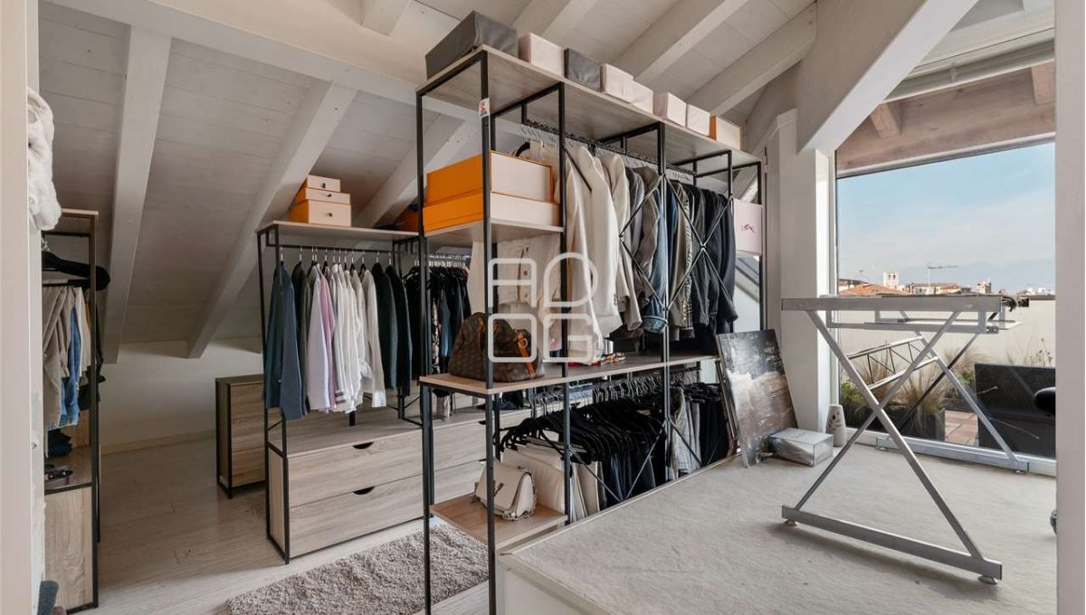 imm_69774-20251120102950-1280-_Watermark_png_mc