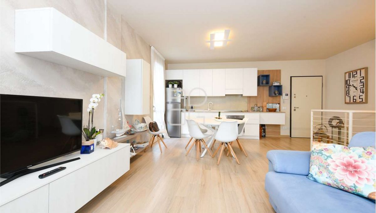 imm_69792-20251122092349-1280-_Watermark_png_mc