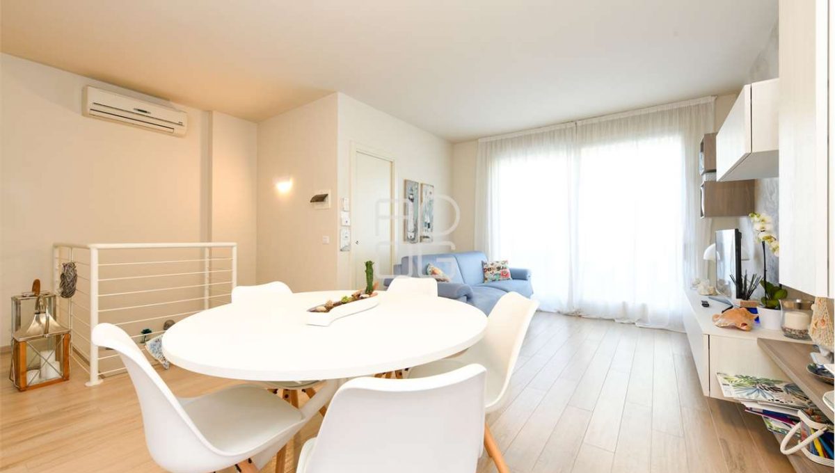 imm_69795-20251122092349-1280-_Watermark_png_mc