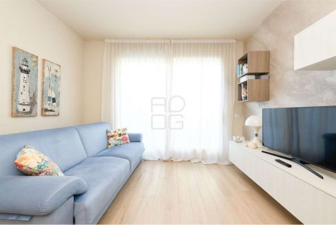 imm_69800-20251122092350-1280-_Watermark_png_mc