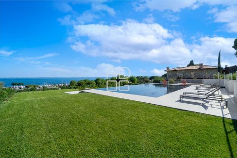 imm_68747-20251204121925-1280-_Watermark_png_mc