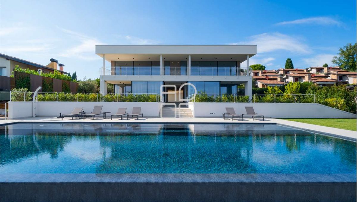 imm_68750-20251204121901-1280-_Watermark_png_mc