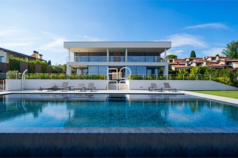 imm_68750-20251204121901-1280-_Watermark_png_mc